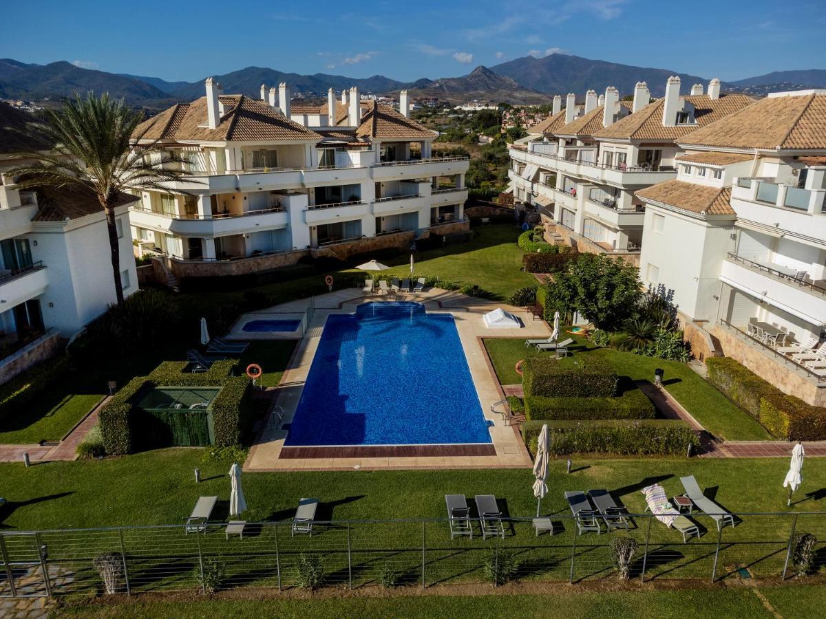 Heaven Beach Apartment 405 Estepona Exterior photo